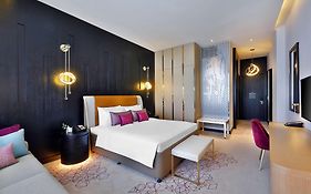 Alrayyan Hotel Doha, Curio Collection By Hilton